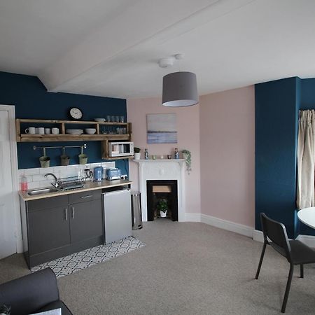 Pier View Studio Apartment カウズ 部屋 写真
